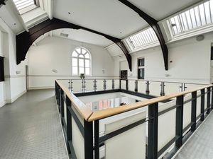 Communal area- click for photo gallery